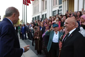 Cumhurbaşkanı Recep Tayyip Erdoğan, rahatsızlığı nedeniyle "Toprağa İz Bırakan Kadınlar