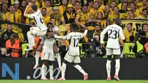 UEFA Şampiyonlar Ligi finalinde Alman ekibi Borussia Dortmund'u 2-0 yenen
