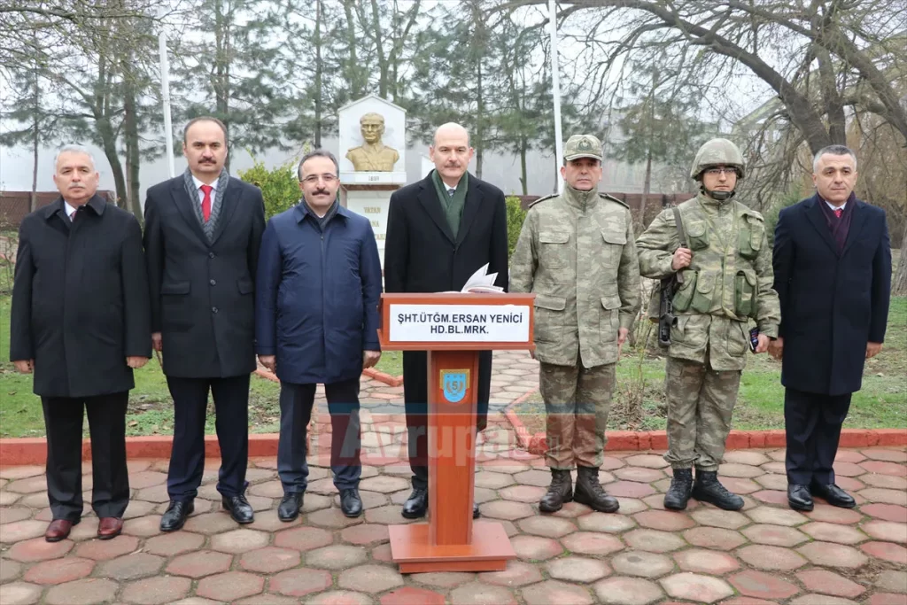 İçişleri Bakanı Soylu'dan hudut birliklerine ziyaret