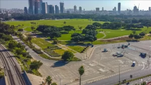 İlişkilerin normalleştirilmesi anlaşması sonrası Birleşik Arap Emirlikleri'nin (BAE) ilk Tel