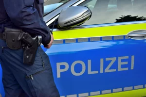 Almanya'nın Hamburg kentinde, Polonya ile Hollanda arasında oynanacak Avrupa Futbol