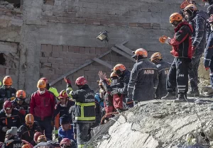 Elazığ'ın Sivrice ilçesinde meydana gelen 6,8 büyüklüğündeki depremde şu ana