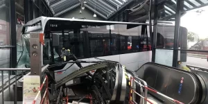 Almaya’nın Hamburg kentinde facianın eşiğinden dönüldü. Körüklü bir otobüsün 58