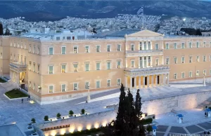 Yunanistan parlamentosundaki 3 milletvekili, aşırı sağcı parti Spartalılar Meclis Grubundan