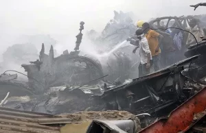 Nijerya'nın Kaduna eyaletinde askeri uçağın düşmesi sonucu aralarında Genelkurmay Başkanı