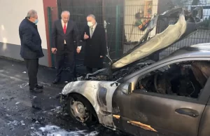 Türkiye'nin Essen Başkonsolosu Şener Cebeci, Almanya'nın Bochum kentinde otoparkı kundaklanan