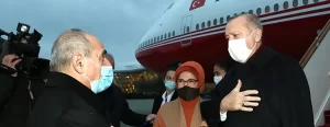 Cumhurbaşkanı Erdoğan'ı, Bakü Haydar Aliyev Havalimanı'nda Azerbaycan Başbakan Yardımcısı Yagub