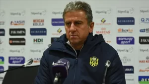 Süper Lig takımlarından Yeni Malatyaspor, teknik direktör Hamza Hamzaoğlu ile