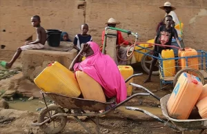 Batı Afrika ülkesi Nijerya'da 26,5 milyondan fazla çocuğun yeterli temiz