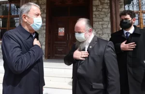 Çanakkale'nin Gökçeada ilçesinde yaşayan Rum cemaati temsilcileri, Milli Savunma Bakanı