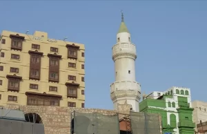 Suudi Arabistan makamlarının, camilerdeki hoparlörlerin ezan ve kamet dışında kullanılmaması