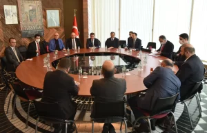 TBMM İnsan Haklarını İnceleme Komisyonu Başkanı Hakan Çavuşoğlu, Fransa'nın başkenti