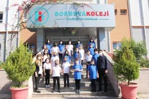 Türkiye Diyanet Vakfı İzmir Bornova Koleji, gençlerin araştırma becerilerini geliştirmeyi
