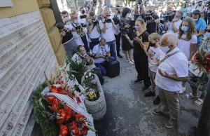 Bosna Hersek'teki savaşta Sırp birlikleri tarafından başkent Saraybosna'daki Markale pazar