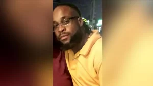 ABD’de, gözaltına alınması esnasında hayatını kaybeden siyahi Müslüman Muhammed Muhaymin’e,