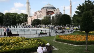 Alınan bilgiye göre, Diyanet İşleri Başkanlığı, Ayasofya Camisi'nin ibadete açılması