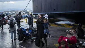 Yunanistan'ın Ege adalarında kurulması planlanan yeni kapalı göçmen kamplarının inşasına