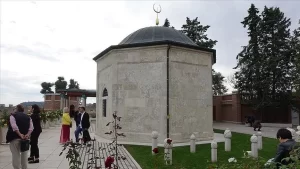Gül Baba Türbesi Mirasını Koruma Vakfınca yapılan yazılı açıklamada, Gül