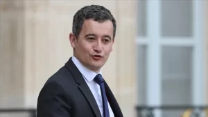 Fransa İçişleri Bakanı Darmanin, "Fransa İslamı Prensipler Tüzüğü"nü imzalamayı kabul