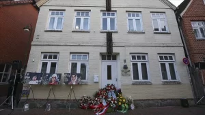 Almanya'nın Hamburg yakınlarındaki Mölln kentinde, 23 Kasım 1992'de aşırı sağcıların