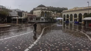 Yunanistan'ın başkenti Atina, yeni tip koronavirüs (Kovid-19) önlemleri nedeniyle neredeyse