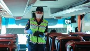 Türkiye'de son 24 saatte 1203 kişiye yeni tip koronavirüs (Kovid-19)