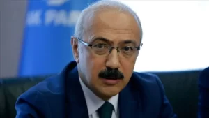 Cumhurbaşkanı Kararı ile Hazine ve Maliye Bakanlığı görevine Lütfi Elvan