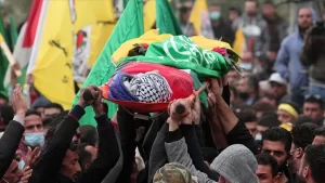 Ramallah Tıp Kompleksi önünden kaldırılan Ebu Aliyya'nın naaşı, kılınan cenaze