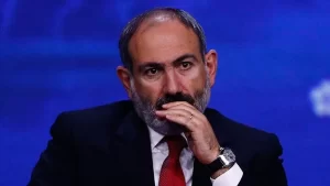 Ermenistan'da Başbakan Nikol Paşinyan'ın istifasını isteyenlerin gösterileri devam ediyor. Muhalefet