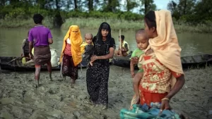 Myanmar, ülkedeki baskı ve şiddetten kaçarak komşu Bangladeş'e sığınan Arakanlı