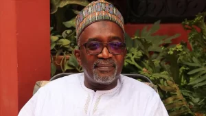Eski Senegal Kültür Bakanı Amadou Tidiane Wone, Fransa'da öğrencilerine Hazreti