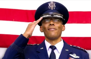ABD Senatosu, siyahi Orgeneral Charles Q. Brown Jr.'un Hava Kuvvetleri