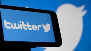 Sosyal paylaşım ağı Twitter, İslam karşıtı kampanya başlatan İspanya'daki aşırı