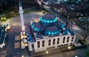 Almanya'da yeni tip koronavirüs önlemleri çerçevesinde ibadete bir süre ara