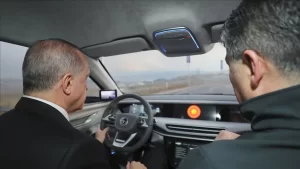 Türkiye Cumhurbaşkanı Recep Tayyip Erdoğan, tanıtımı yapılan "Türkiye'nin Otomobili"ni kullandı.