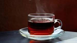 İngiltere'de yapılan geniş çaplı araştırmayla, çay içmenin ve elma yemenin