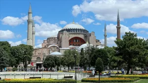 Danıştay 10. Dairesi'nin Ayasofya'nın camiden müzeye dönüştürülmesine dair 24 Kasım