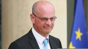 İfade özgürlüğü bahanesiyle İslam ve Müslümanların hedefe konulduğu Fransa’da, Eğitim
