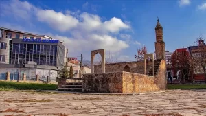 Osmanlı Devleti'nin 500 yıla yakın hüküm sürdüğü ve bugün bağımsız