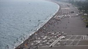 Alman turizm devi TUI, İngiltere’de uygulanmaya başlayan yeni tip koronavirüs