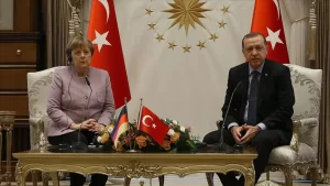 Cumhurbaşkanı Recep Tayyip Erdoğan, Almanya Başbakanı Angela Merkel ile telefonda