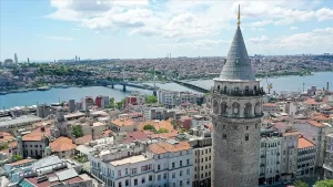 Kültür ve Turizm Bakanı Ersoy, restorasyonu devam eden Galata Kulesi'nin