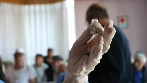 Yeni tip koronavirüsle mücadele kapsamında CoronaVac aşısının ülke genelinde uygulanmaya
