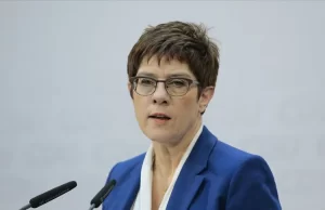 Almanya Savunma Bakanı Annegret Kramp-Karrenbauer'un, aşırı sağ yapılanmalarla ilişkisi tespit