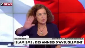 Fransız gazeteci Levy: Müslümanların Paty'nin anısına 'birkaç günlüğüne başörtümü çıkarıyorum'