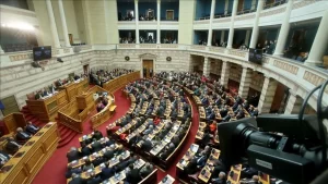 Hükümet Sözcüsü Stelyo Petsas, düzenlediği basın toplantısında, Başbakan Kiryakos Miçotakis