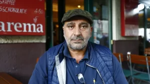 Ülkede artan vaka sayılarından dolayı Almanya Başbakanı Angela Merkel ve