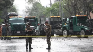 Afganistan'ın Uruzgan vilayetinde askeri karakola bomba yüklü araçla düzenlenen saldırıda