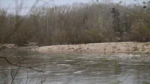 Edirne Valiliği, Türk-Yunan sınırında Meriç Nehri'nde devriye görevi yapan polis