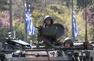 Yunan basını, Atina hükümetinin ülkenin silahlı kuvvetlerini güçlendirmek amacıyla 10
